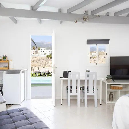 아파트 Oasis Tenerife Con Piscina Climatizada, Cocina Exterior Y Barbacoa *